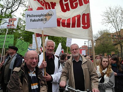 Alt-Rektor Wilfried Grecksch (l.), Dekan Gerd Antos und Dekan Reinhard Neubert (r.)